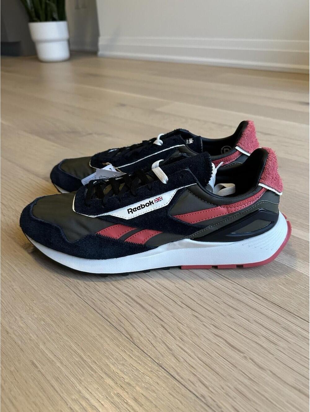 Reebok classic AZ ‘Legacy’  Men’s Size 13 ArmGRN/RHODON/CBLACK
